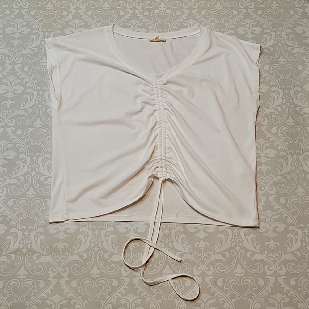 White Cinch Center Breezy Top